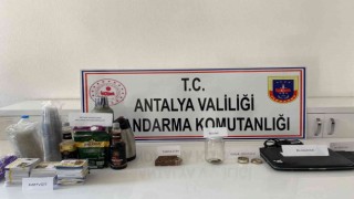 Jandarma Kumlucada uyuşturucuya geçit vermiyor