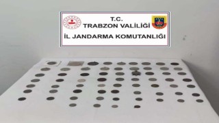 Jandarma tarihi eserleri satılmadan yakaladı