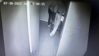 Kağıthanede camide sadaka kutusundan hırsızlık kamerada