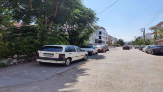 Kaldırım değil sanki otopark