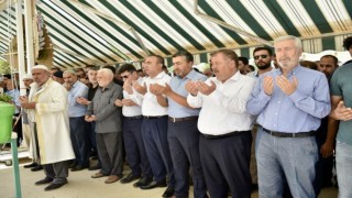 Kalp krizi geçiren akademisyen son yolculuğuna uğurlandı