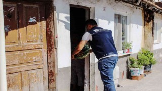 Karacabeyde ihtiyaç sahiplerine 35 ton karpuz dağıtıldı
