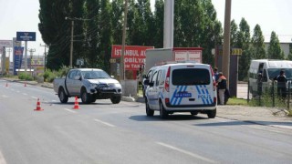 Karşıya geçerken pikabın çarptığı şahıs hayatını kaybetti