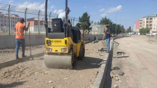Karsta ara mahallelerde yol kaldırım çalışması