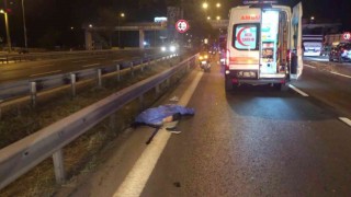 Kartalda kamyonete arkadan çarpan motosiklet alev aldı: 2 ölü