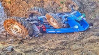 Kastamonuda devrilen traktörün sürücüsü yaralandı