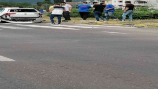 Kavşakta trafik kazası: 1 yaralı