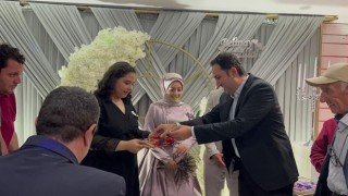 Kaymakam Bolat, gençlerin mutluluğuna ortak oldu