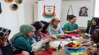 Keçeye kadın eli