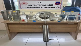 Kemerde jandarmadan sahte alkol baskını