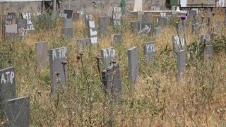 ‘Kimsesizler Mezarlığında son bulan umut yolculuğu
