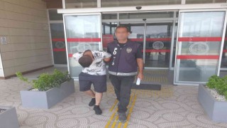 Kiralık araç içerisinde yakalanan hırsızlık şüphelisi tutuklandı
