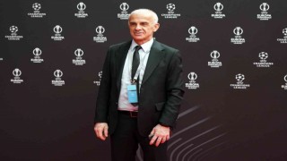 Kırmızı halıda yıldızlar geçidi
