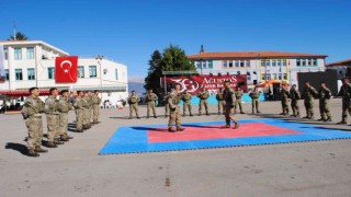 Komandolardan coşkulu 30 Ağustos kutlaması