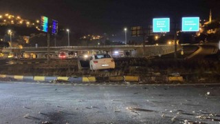 Kontolden çıkan otomobil refüje çıktı: 1 yaralı