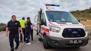 Kontrolden çıkan otomobil refüje çarptı: 1 yaralı
