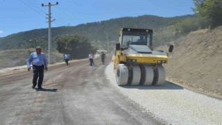 Konyaaltı ve Kumluca bağlantı yolu asfaltlama