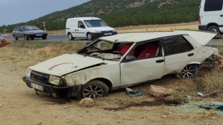 Konyada otomobil şarampole devrildi: 2 yaralı