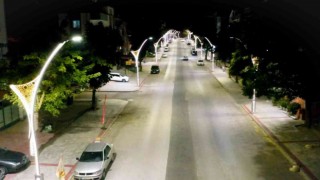 Körfez Akşemsettin Caddesi ışıl ışıl oldu