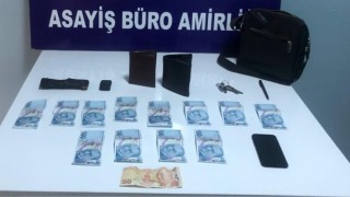 Korona olduklarını söyleyip sahte paralarla kuryeleri dolandırmışlar