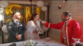 Köy muhtarı, kızının nikahını kıydı