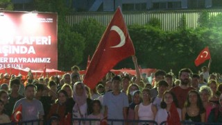 Küçükçekmecede 30 Ağustos Zafer Bayramının 100üncü yılı coşkuyla kutlandı