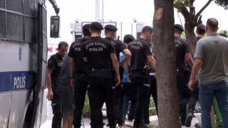 Küçükçekmecedeki silahlı kavga şüpheliler adliyeye sevk edildi