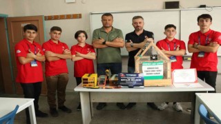 Lise öğrencileri geliştirdi: Malezyadaki endemik bitkiyi Türkiyede yetiştirmek mümkün hale geldi