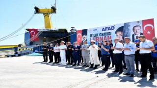 Lübnana insani yardım malzemesi taşıyan 4. gemi Mersinden uğurlandı