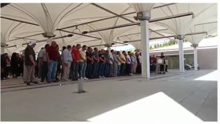 Maganda kurşununa kurban giden minik Emirhan son yolculuğuna uğurlandı