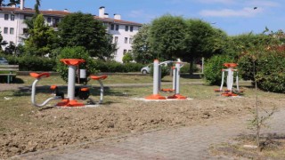 Mahalle parkına fitness aletleri yerleştirildi