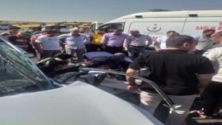 Mardinde araçlar çarpıştı: 1 ölü, 3 yaralı