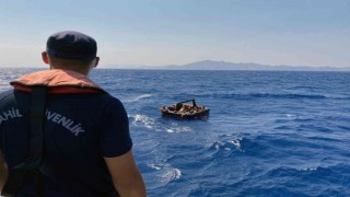 Marmariste 33 düzensiz göçmen kurtarıldı