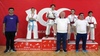 Menteşe Belediyesi Karate takımı turnuvayı 8 madalya ile tamamladı