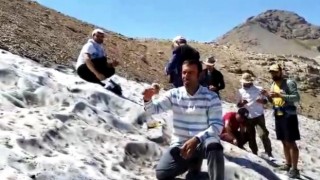 Mereto Dağında kar helvası keyfi