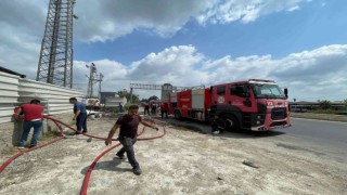 Mersinde geri dönüşüm tesisindeki yangın kontrol altına alındı