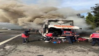 Metro Turizme ait içi yolcu dolu otobüs TEMde alev alev yandı