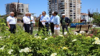 Milletvekili Çakır ve Güder, gül bahçesini inceledi