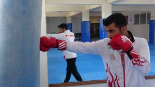 Milli kick boks sporcusu Sayın, olimpiyat hedefi için ter döküyor