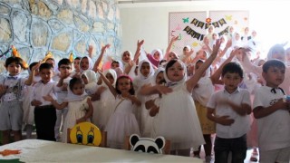 Minik öğrencilerin Kuran kursu kapanış programı coşkusu