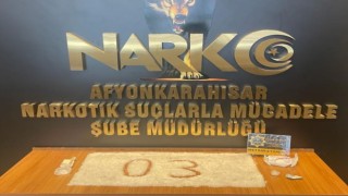 Musluk malzemesi kutusundan 1 kilogram metanfetamin çıktı