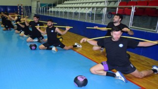 Nilüferli hentbolcular sezona sıkı hazırlanıyor