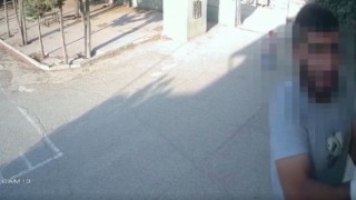 Önce okuldan hırsızlık yaptı, sonra kendisini çeken kamerayı söktü