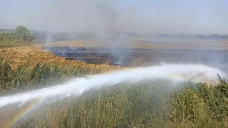 Osmaniyede çıkan anız yangını söndürüldü
