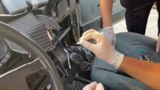 Otomobil ızgarasındaki uyuşturucu jandarmanın gözünden kaçmadı
