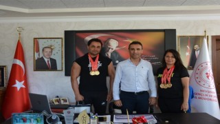Özdemir, sporcu ve antrenörleri tebrik etti
