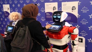 Özel çocuklar Robotlar Şehrinde