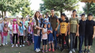 Özel çocuklar ve minikler sokak hayvanları için harekete geçti
