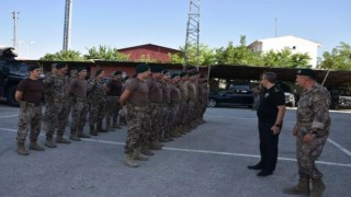 Özel harekât polisleri Erzincandan Suriyeye uğurlandı