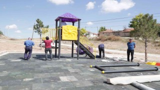 Parmakörene çocuk oyun parkı